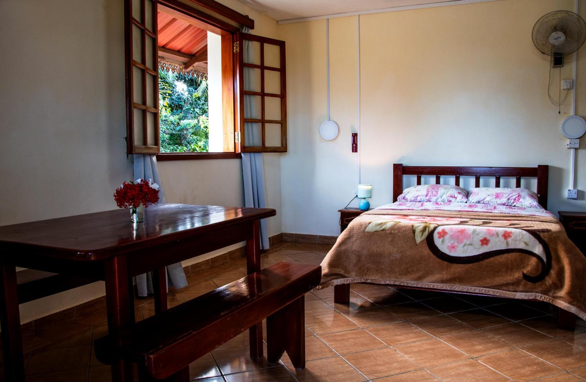 Bed and Breakfast Le Tropical Chez Jeannette Saint Gabriel Pokój zdjęcie